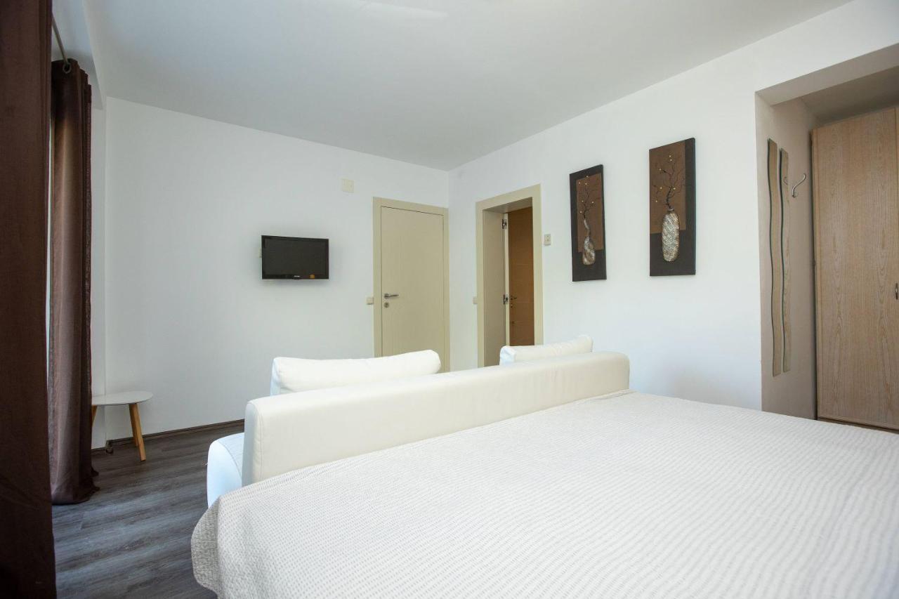Apartments Mosor Omiš Exterior foto